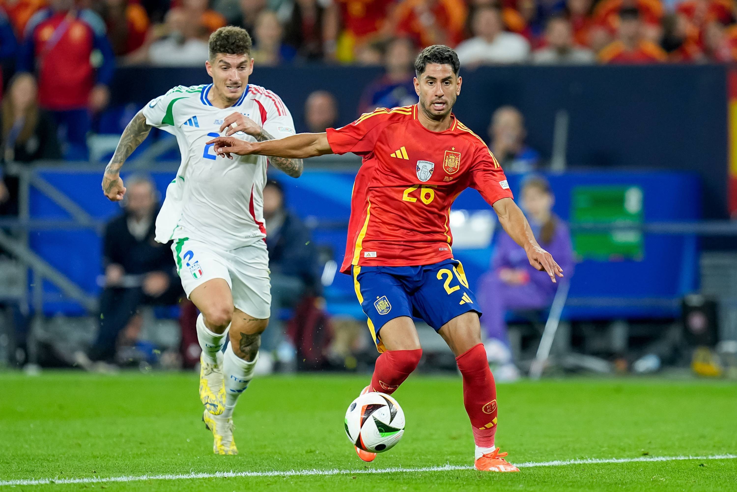 包含国王杯冲刺阶段再迎强敌；拜仁慕尼黑队长鼓劲；主帅态度——气氛紧张；赛程密集仍需轮换的词条爱游戏下载