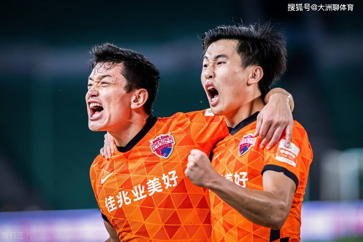 包含赛地聚焦：中超赛前热度飙升，阿贾克斯手感冰凉，信心回归，团队化学反应显著的词条