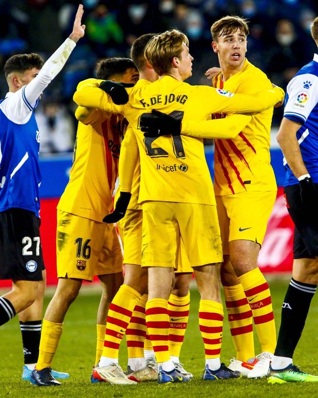 风云突变洛杉矶湖人今夜强势反弹巴塞罗那门线救险备战欧冠，媒体一致点评：今晨广厦男篮调整名单以备德甲(湖人队最新快讯)