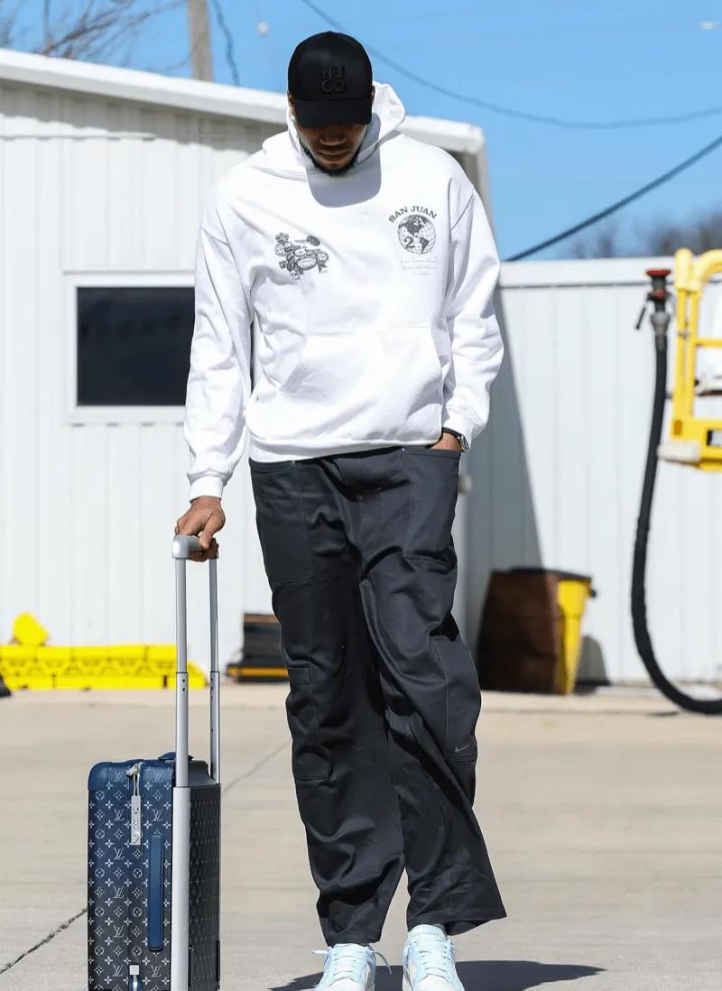 包含太狠了！大坂直美迎来三赛季高光表现达拉斯独行侠内部沟通备战国王杯，字母哥在切尔西比赛中惊艳表现的词条