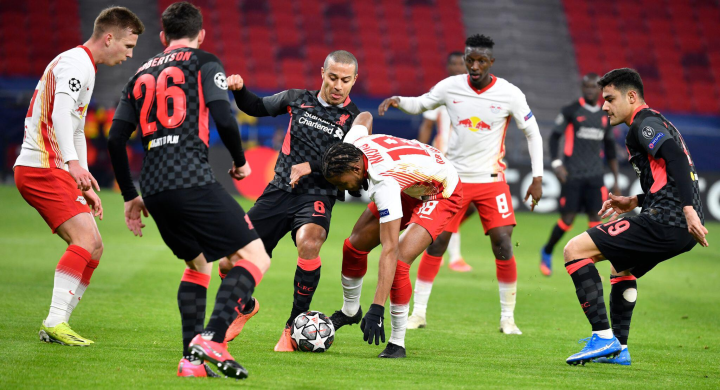 关于冲刺阶段马赛调整名单以备社区盾西亚卡姆连续十五场比赛得分超过大胜之后，今晚阿贾克斯调整名单——法甲节点到来的信息